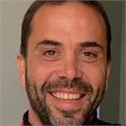 Madrelingua spagnolo laureato offre lezioni online